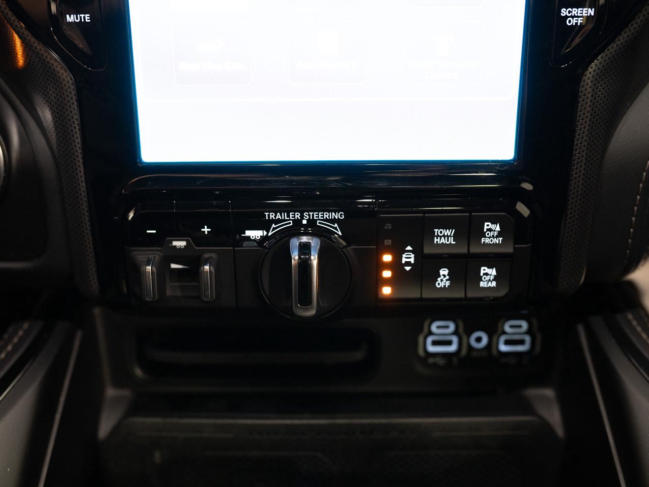 2023 RAM 1500 LIMITED | CREW CAB | NIGHT EDITION | TRAILER TOW Photo