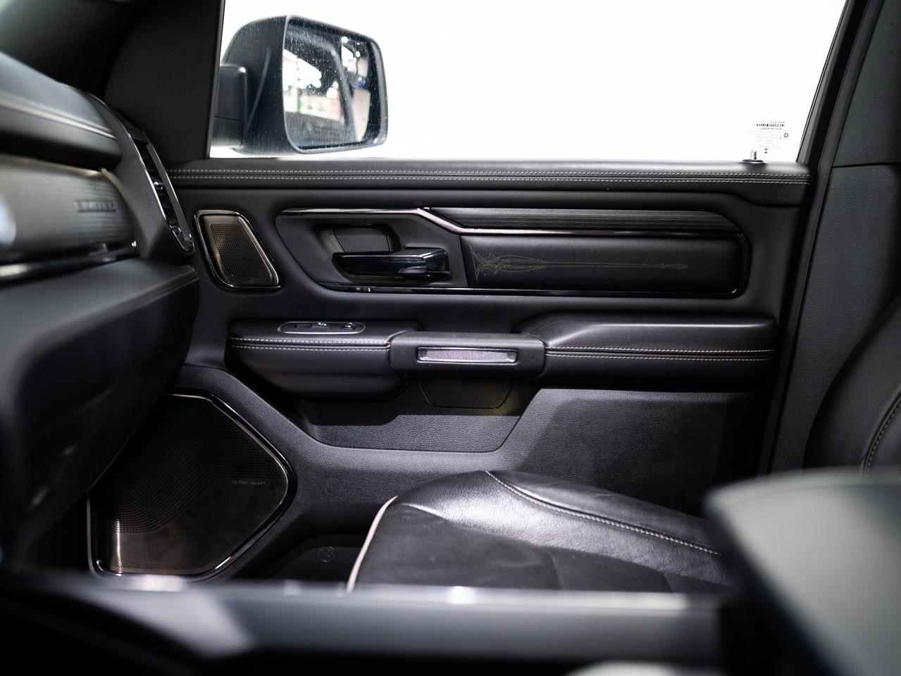 2023 RAM 1500 LIMITED | CREW CAB | NIGHT EDITION | TRAILER TOW Photo