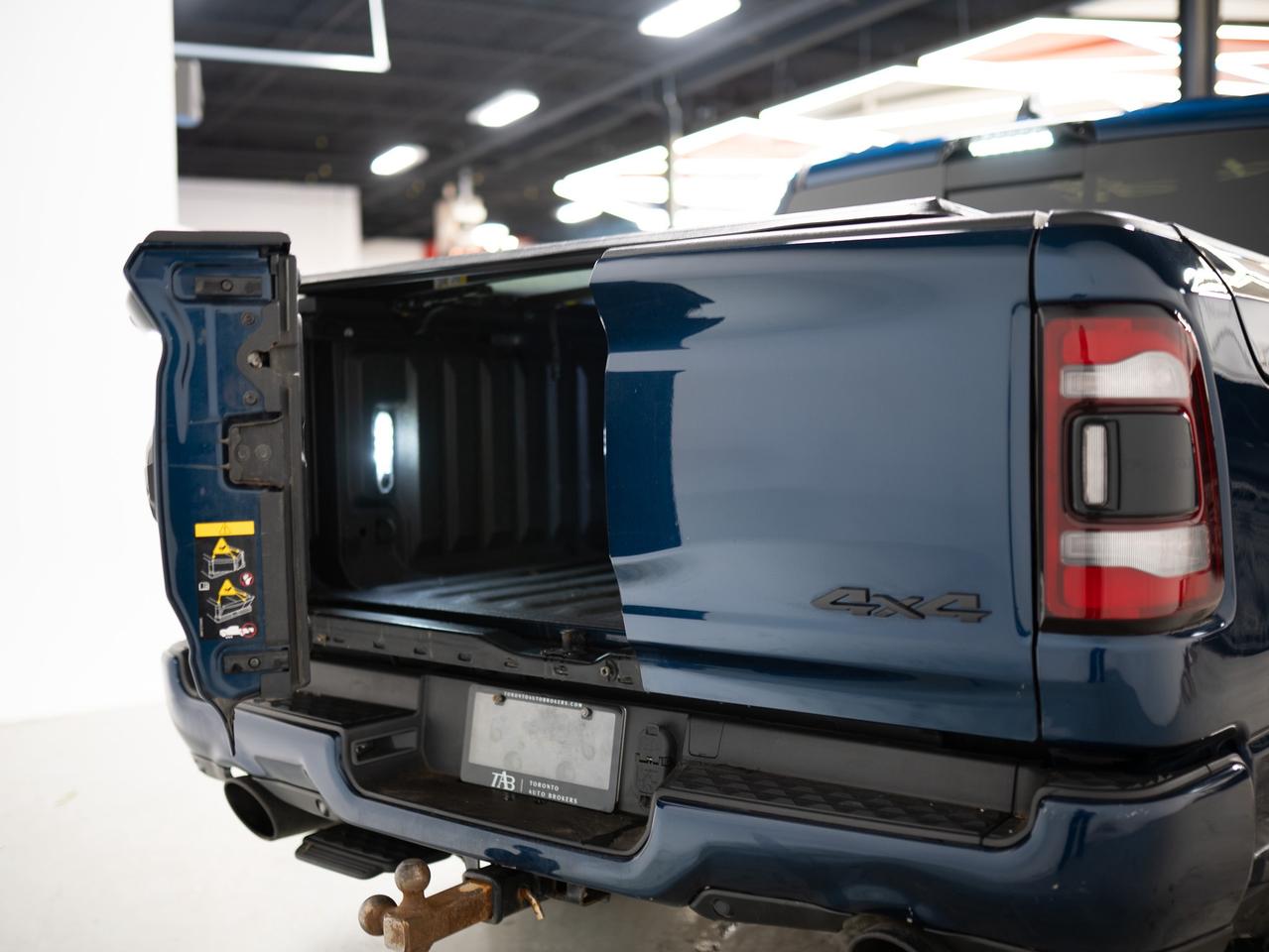 2023 RAM 1500 LIMITED | CREW CAB | NIGHT EDITION | TRAILER TOW Photo