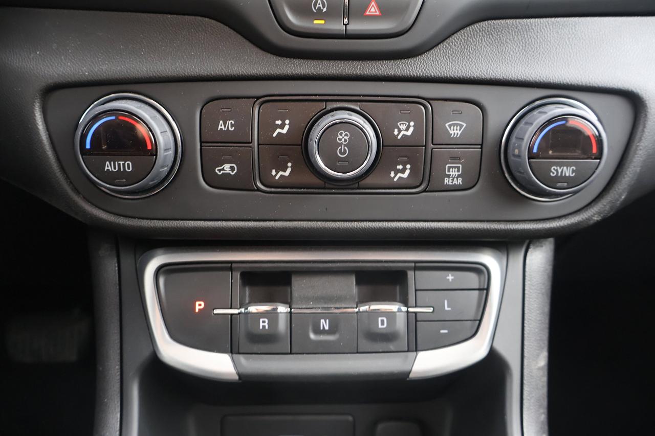 2024 GMC Terrain SLE Photo