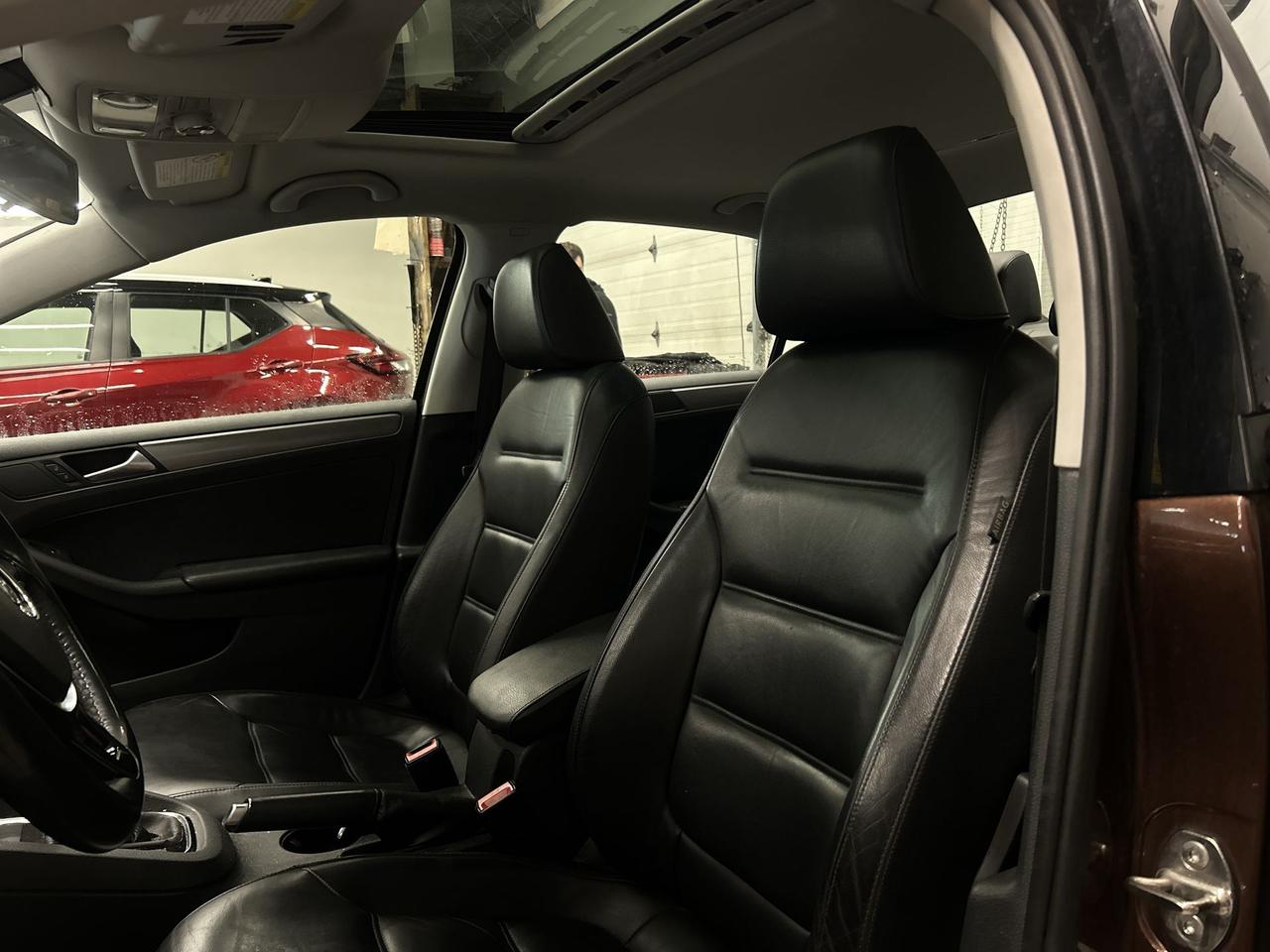 2017 Volkswagen Jetta HIGHLINE | HTD LEATHER |SUNROOF | CARPLAY | CRUISE Photo