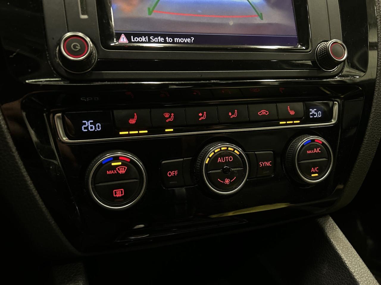 2017 Volkswagen Jetta HIGHLINE | HTD LEATHER |SUNROOF | CARPLAY | CRUISE Photo