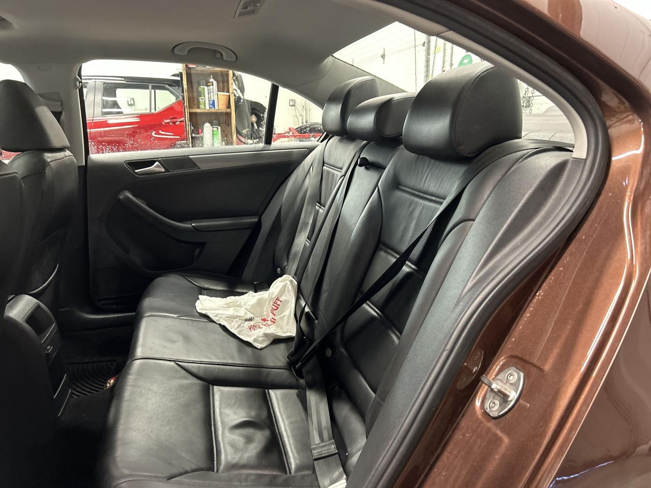 2017 Volkswagen Jetta HIGHLINE | HTD LEATHER |SUNROOF | CARPLAY | CRUISE Photo