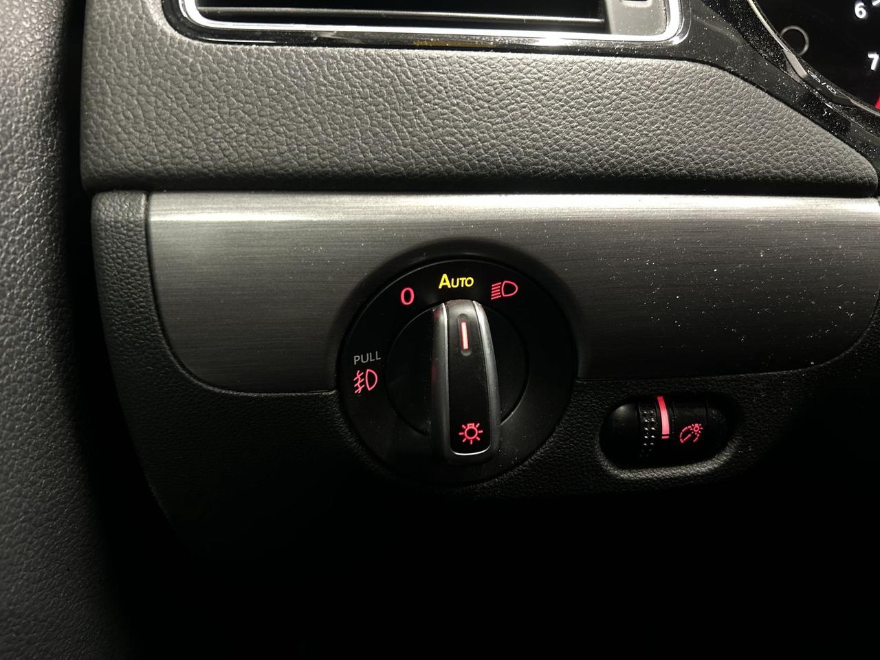 2017 Volkswagen Jetta HIGHLINE | HTD LEATHER |SUNROOF | CARPLAY | CRUISE Photo