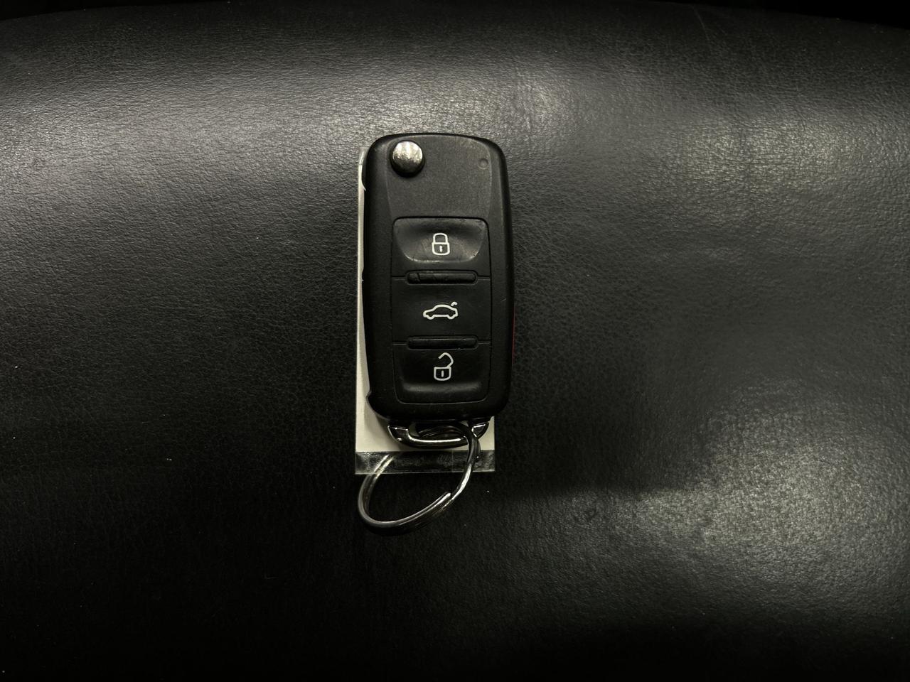 2017 Volkswagen Jetta HIGHLINE | HTD LEATHER |SUNROOF | CARPLAY | CRUISE Photo