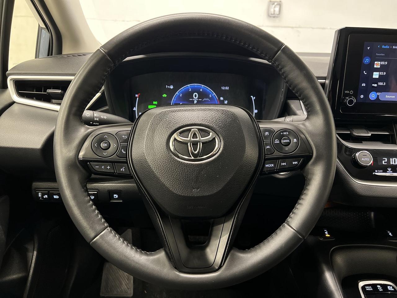 2025 Toyota Corolla Hybrid LE CONVENIENCE|ALL-WHEEL-DRIVE|HTD SEATS|REAR CAM Photo