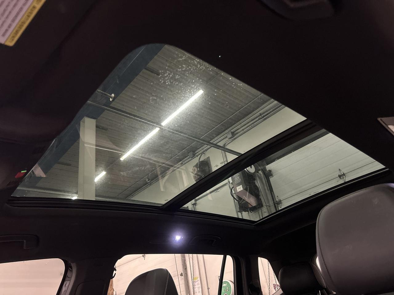 2024 Volkswagen Tiguan HIGHLINE RLINE AWD | COOLED LEATHER | PANO ROOF Photo2