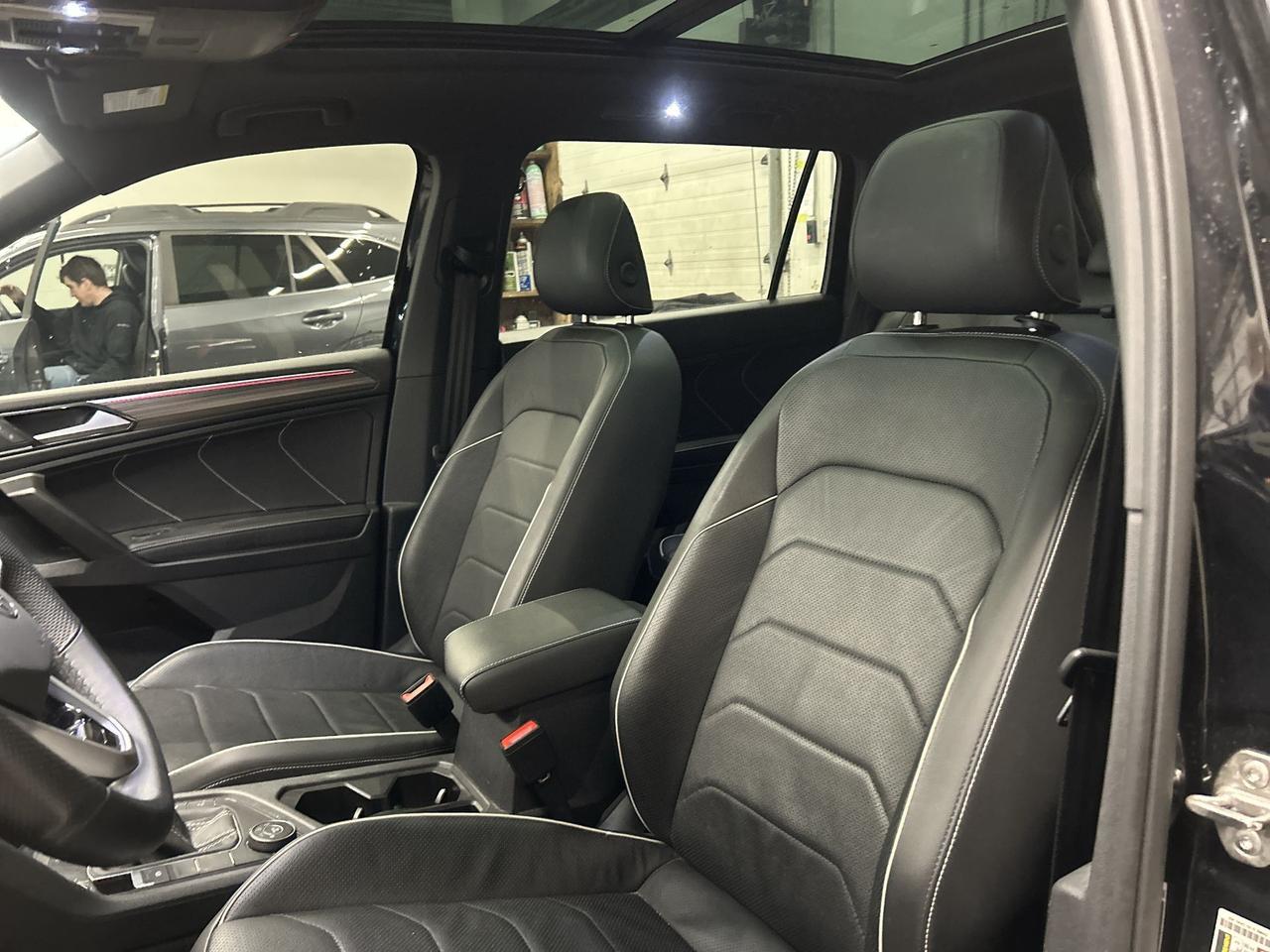 2024 Volkswagen Tiguan HIGHLINE RLINE AWD | COOLED LEATHER | PANO ROOF Photo