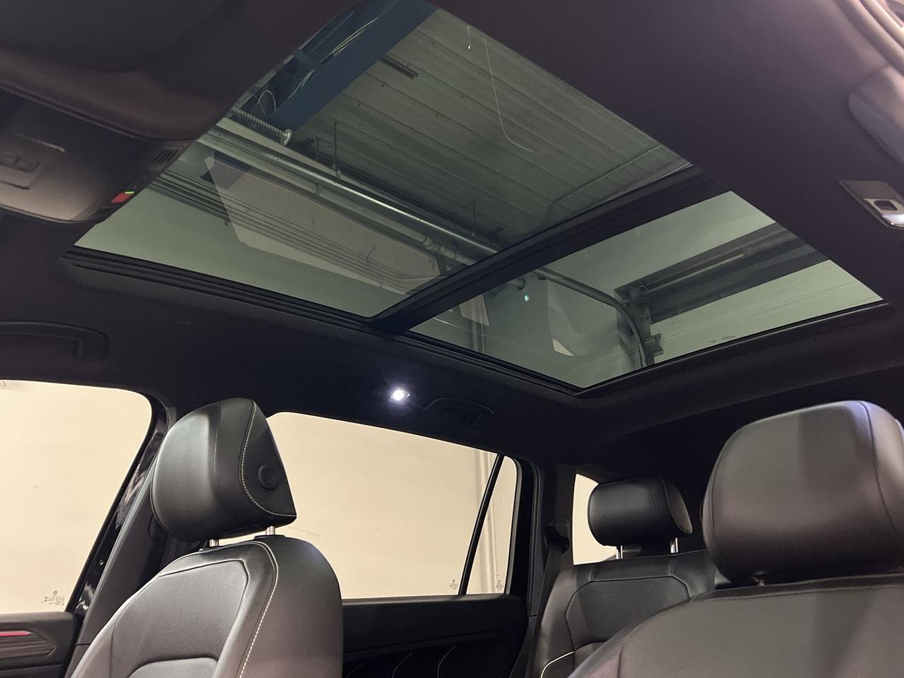 2024 Volkswagen Tiguan HIGHLINE RLINE AWD | COOLED LEATHER | PANO ROOF Photo