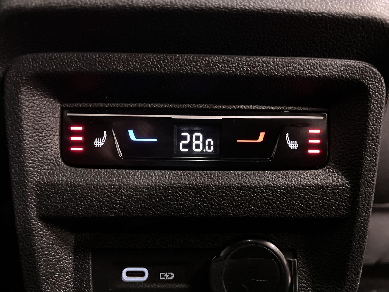 2024 Volkswagen Tiguan HIGHLINE RLINE AWD | COOLED LEATHER | PANO ROOF Photo