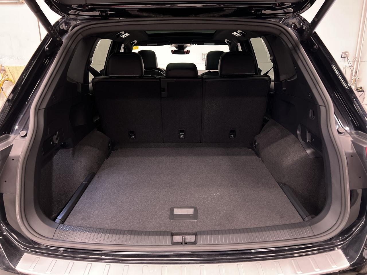 2024 Volkswagen Tiguan HIGHLINE RLINE AWD | COOLED LEATHER | PANO ROOF Photo