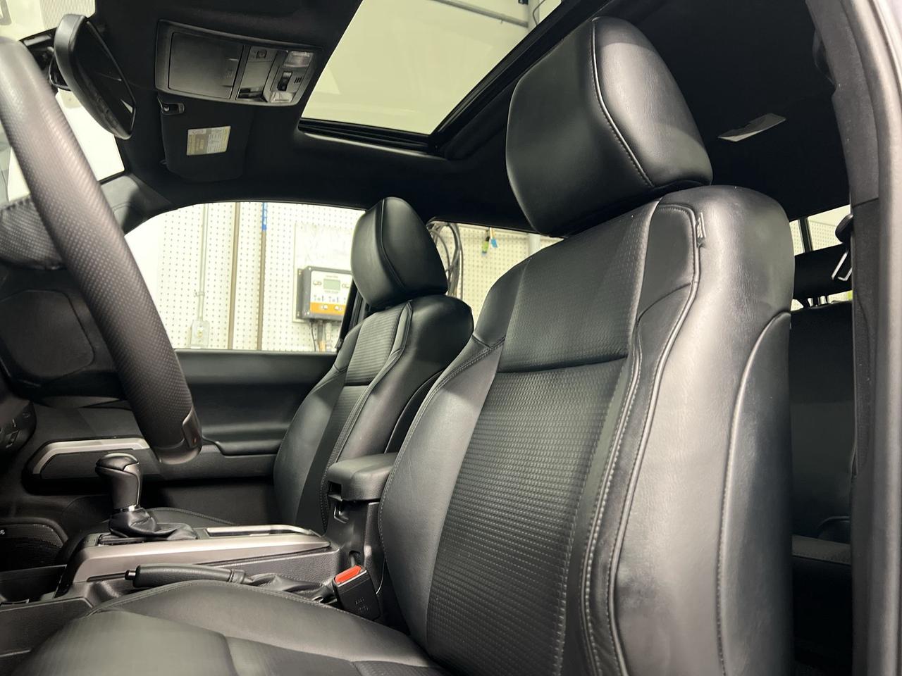 2023 Toyota Tacoma NIGHTSHADE 4X4 | DBL CAB | HTD LEATHER | SUNROOF Photo