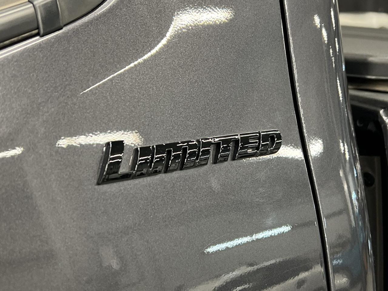 2023 Toyota Tacoma NIGHTSHADE 4X4 | DBL CAB | HTD LEATHER | SUNROOF Photo