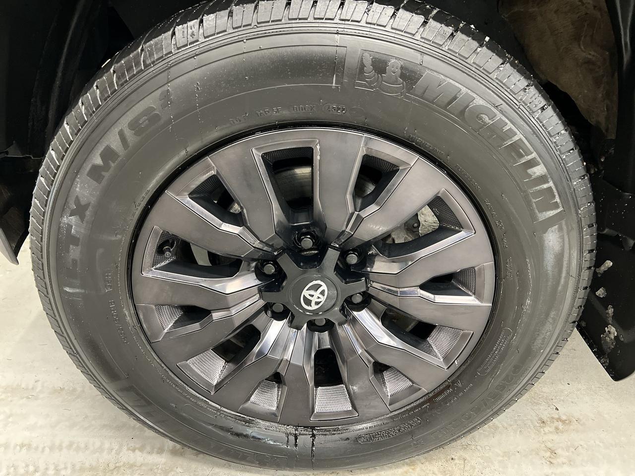 2023 Toyota Tacoma NIGHTSHADE 4X4 | DBL CAB | HTD LEATHER | SUNROOF Photo