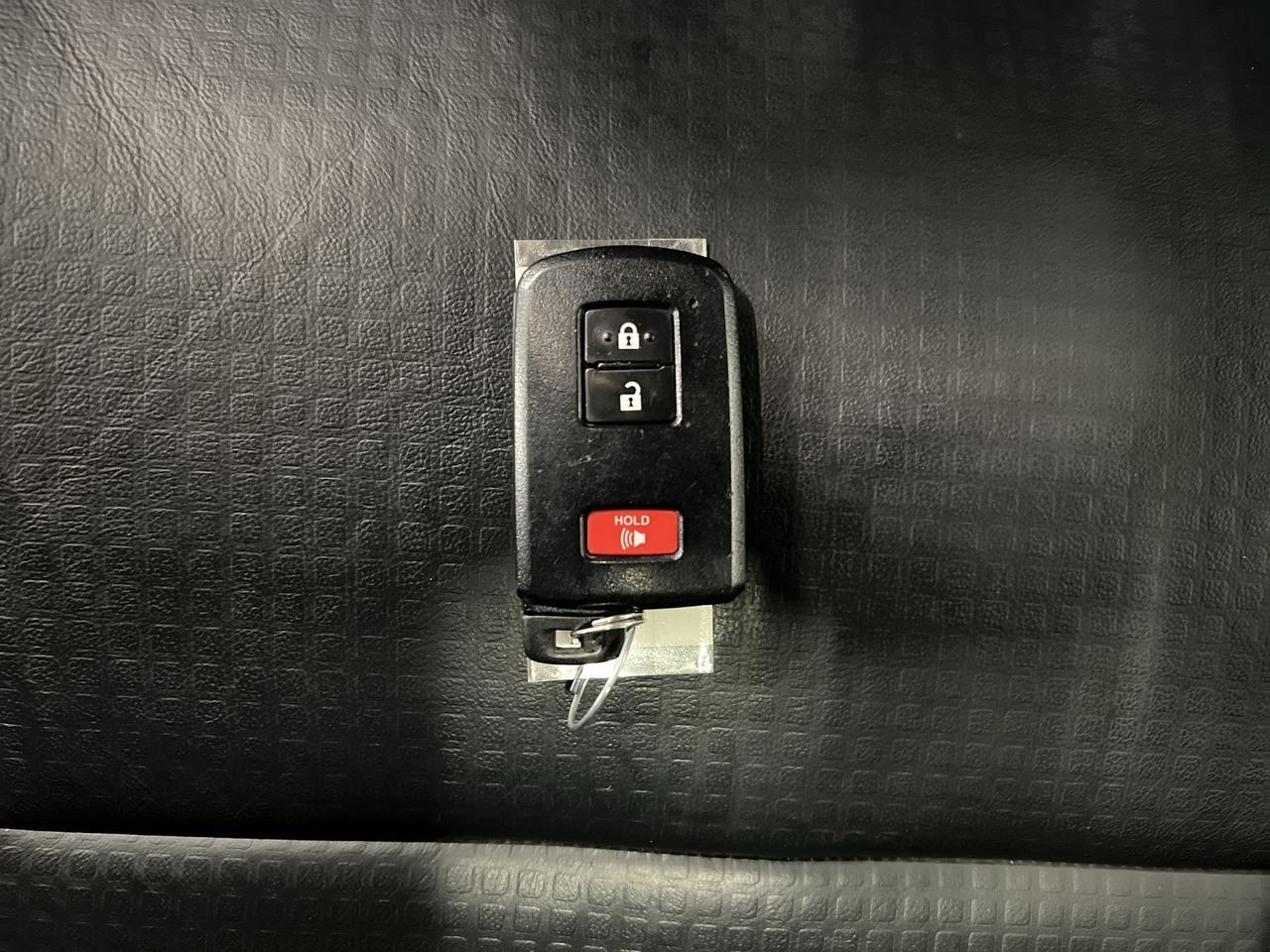 2023 Toyota Tacoma NIGHTSHADE 4X4 | DBL CAB | HTD LEATHER | SUNROOF Photo