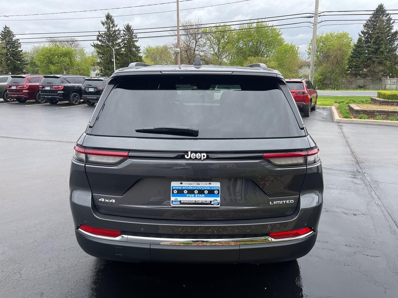 2025 Jeep Grand Cherokee NAV / LEATHER / HEATED SEATES / REMOTE START Photo