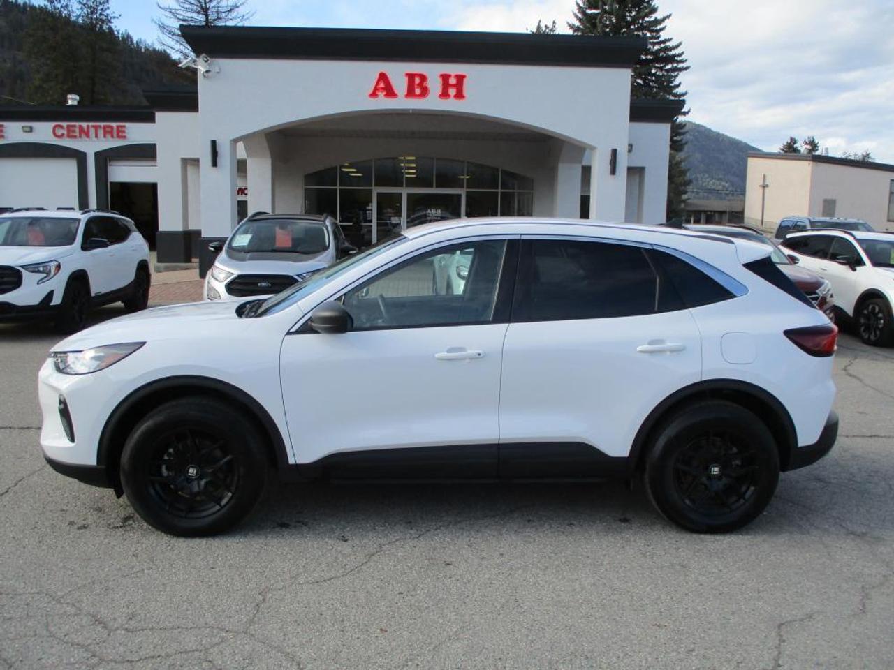 2024 Ford Escape Active AWD Photo2