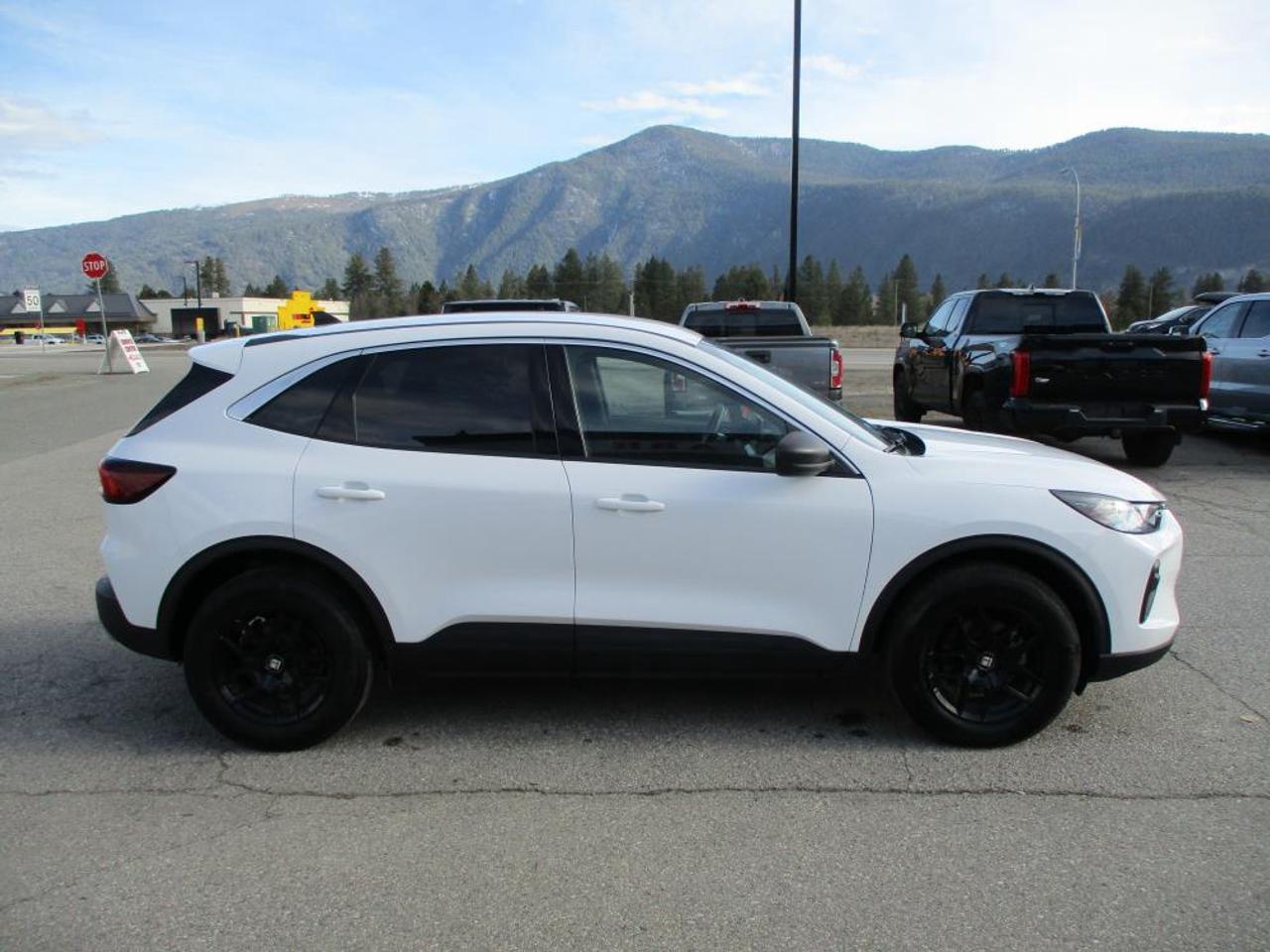 2024 Ford Escape Active AWD Photo3