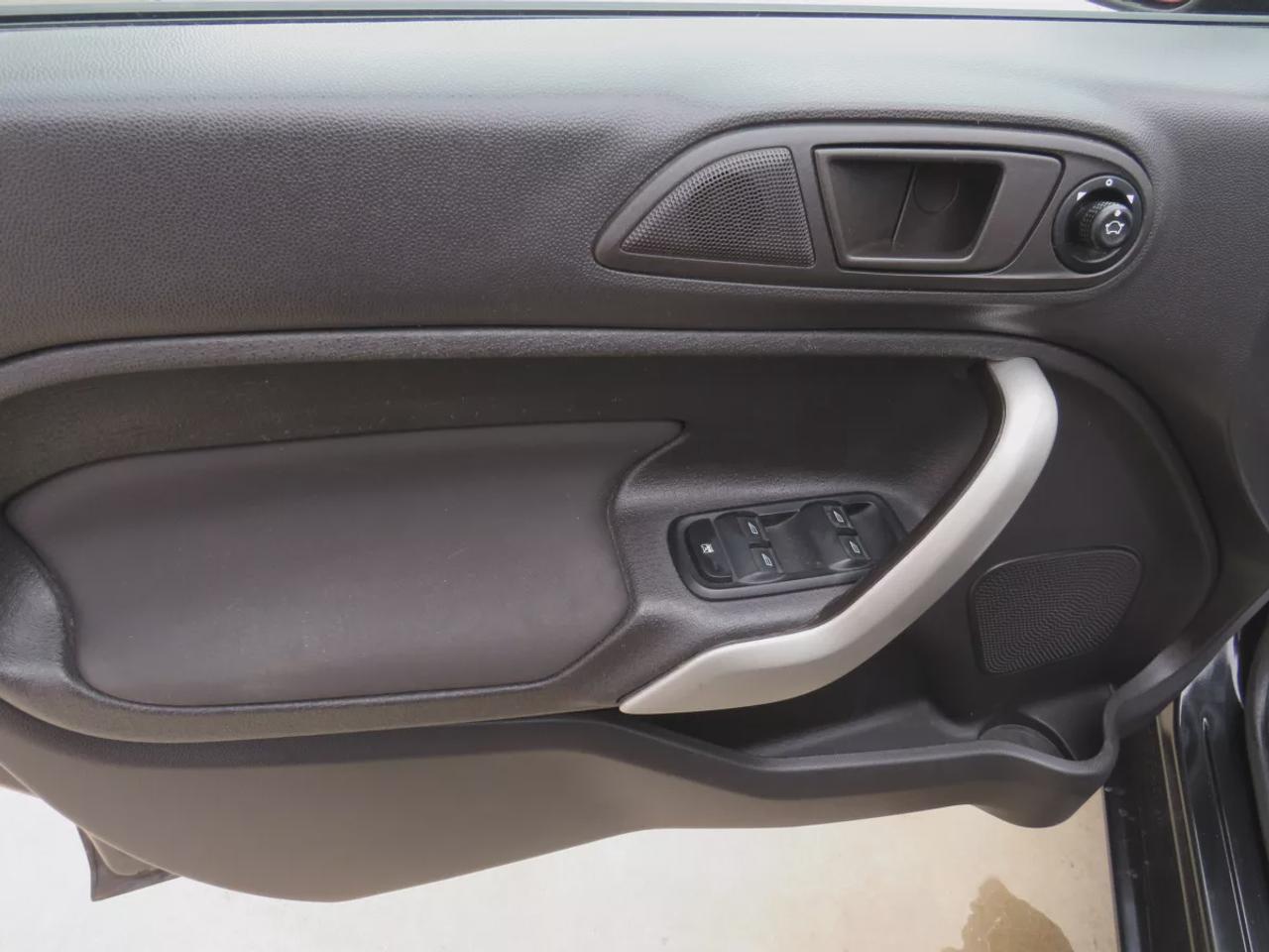 2013 Ford Fiesta SE | Safety Certified | Automatic | AC | Power Locks | Power Windows | Bluetooth | CD Player | Photo