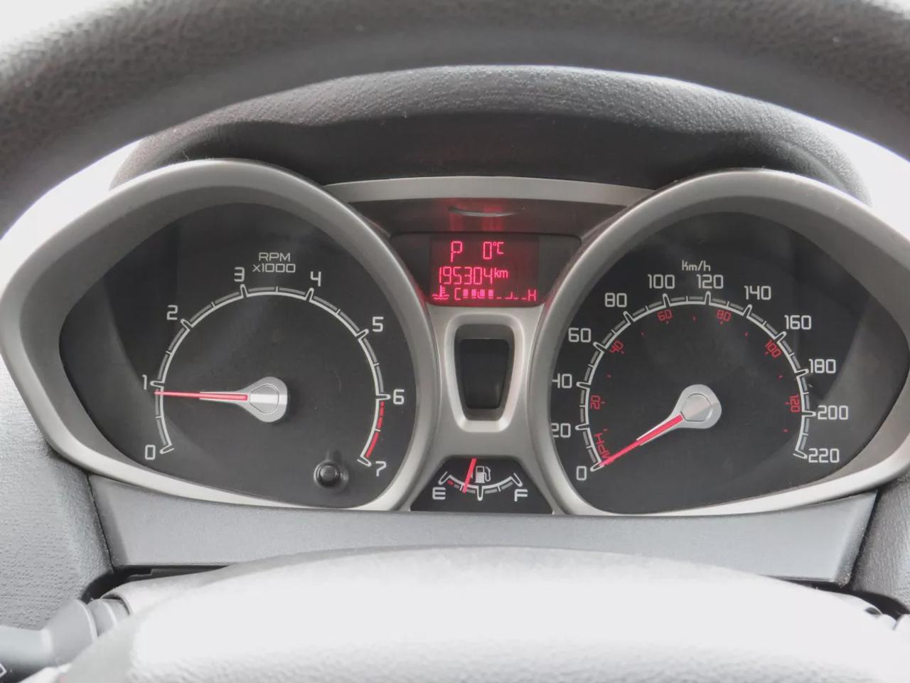 2013 Ford Fiesta SE | Safety Certified | Automatic | AC | Power Locks | Power Windows | Bluetooth | CD Player | Photo