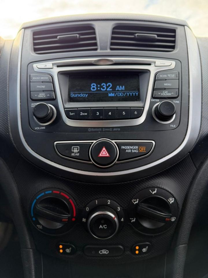 2017 Hyundai Accent 4dr Sedan Automatic GL Photo