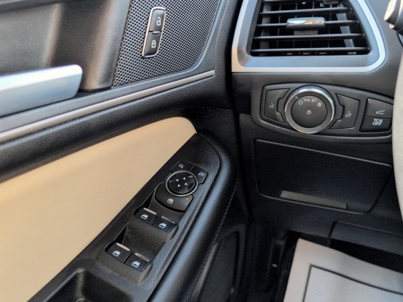 2023 Ford Edge SEL  **CLEAN CARFAX - LOW KMS** Photo
