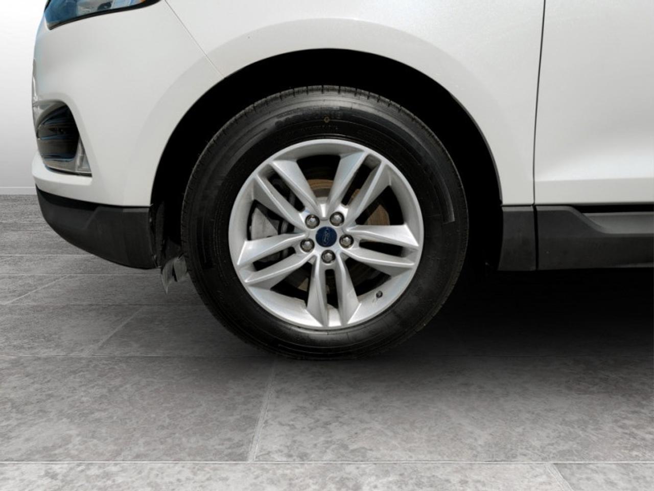 2021 Ford Edge Titanium  **LEATHER - PANO ROOF** Photo