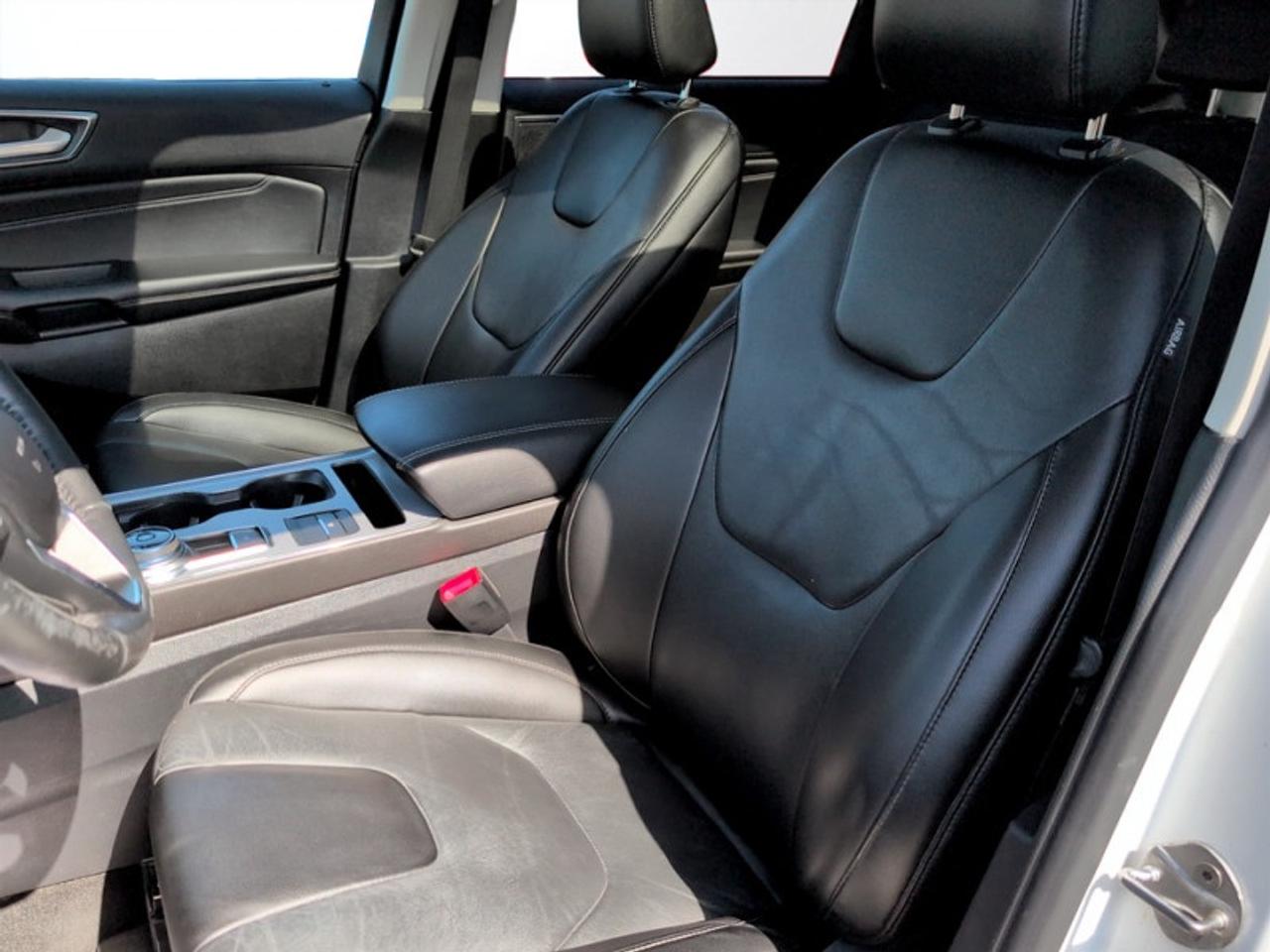 2021 Ford Edge Titanium  **LEATHER - PANO ROOF** Photo