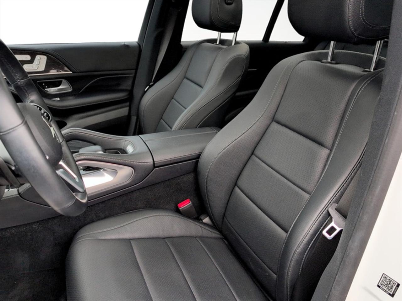 2021 Mercedes-Benz GLE 350 4MATIC®  **VERY CLEAN** Photo