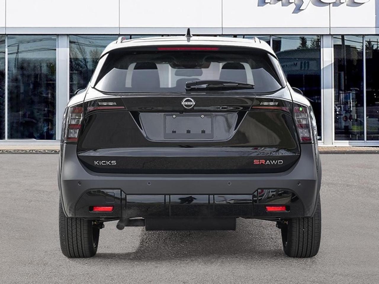 2026 Nissan Kicks SR  - Premium Package Photo4