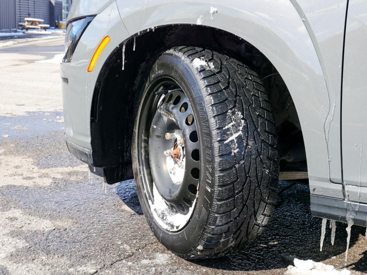 2023 Hyundai KONA Electric Preferred w/Two-Tone Roof Photo