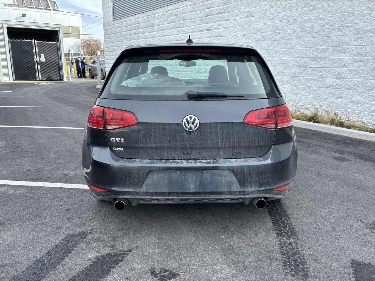 2015 Volkswagen Golf Autobahn - 6SPD, LEATHER, SUNROOF, HEATED SEATS!!! Photo24