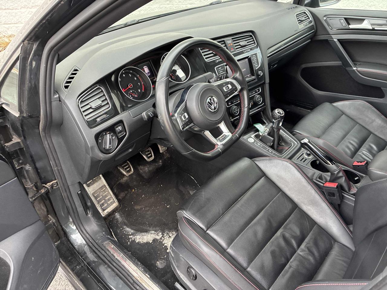 2015 Volkswagen Golf Autobahn - 6SPD, LEATHER, SUNROOF, HEATED SEATS!!! Photo13