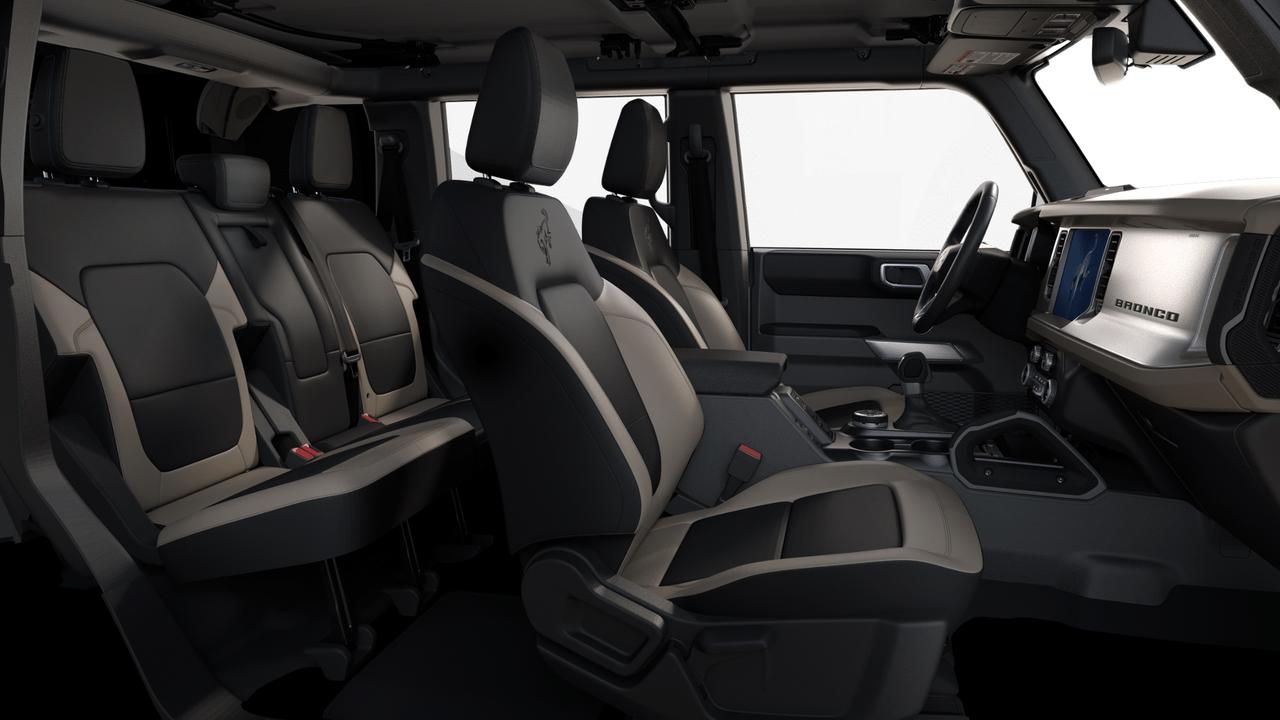 2025 Ford Bronco Outer Banks Photo