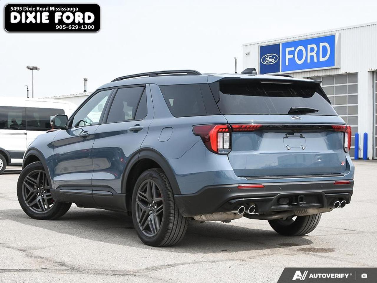 2026 Ford Explorer ST Photo3