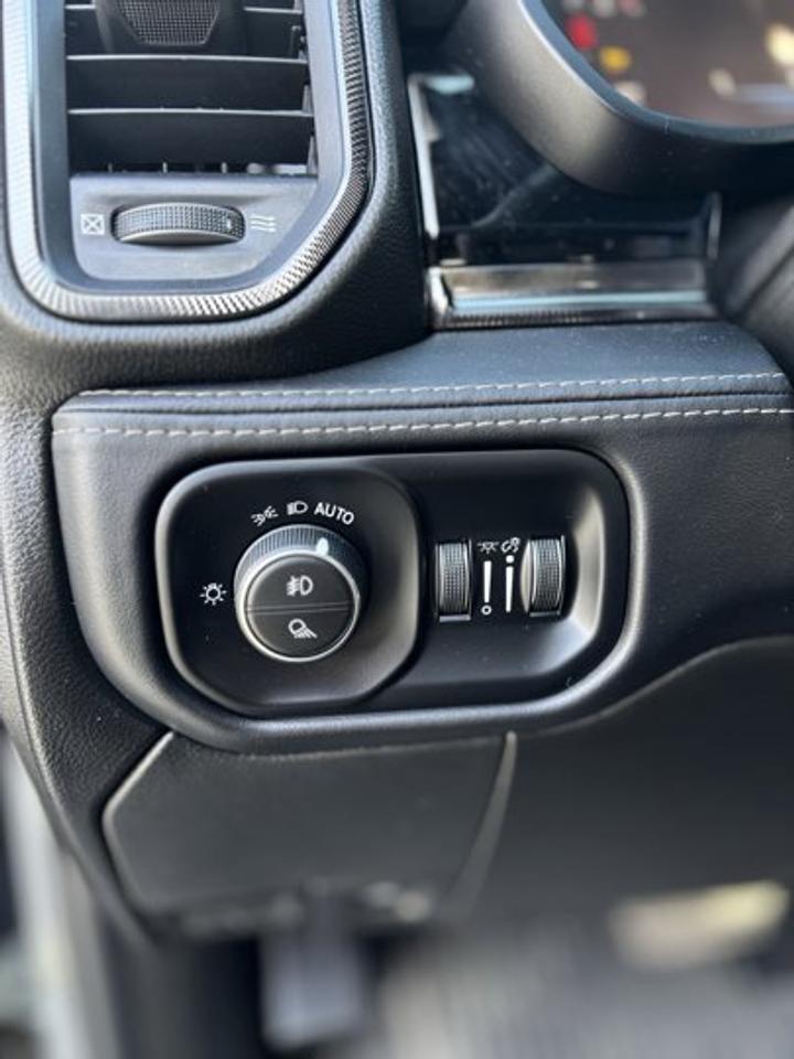 13765363
