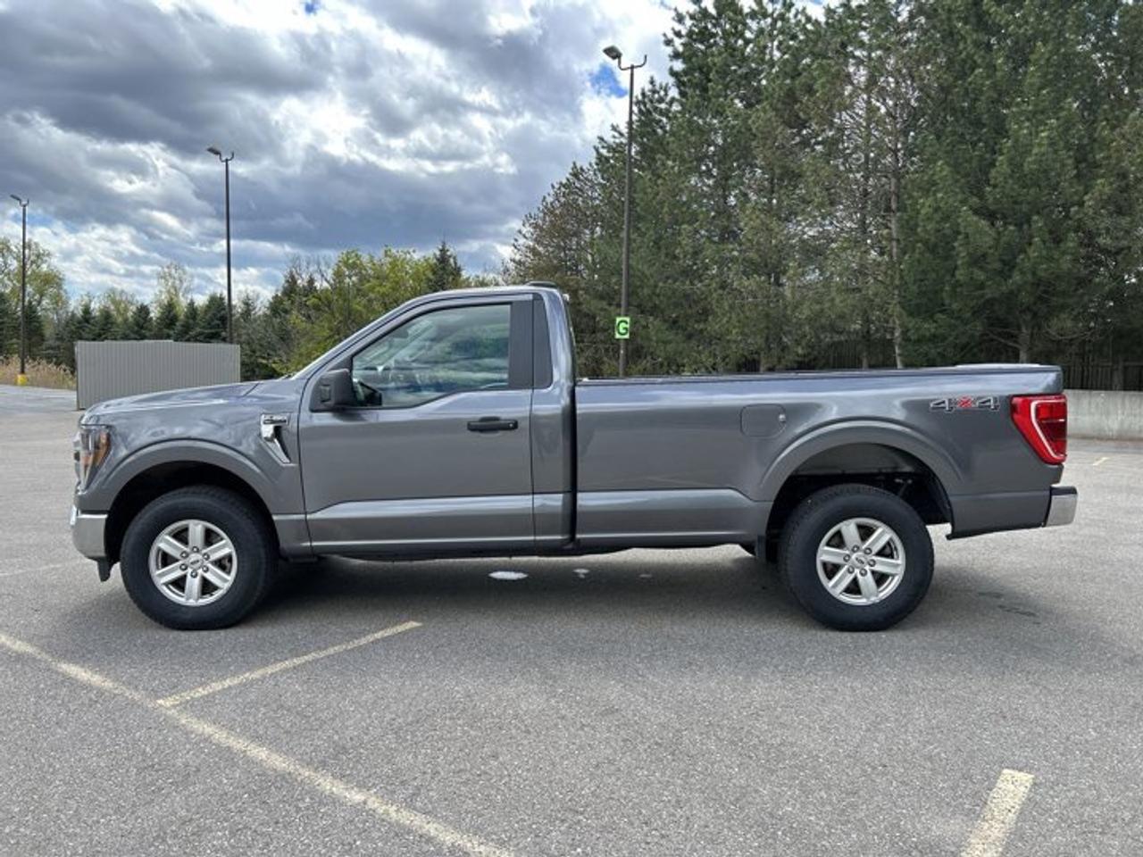 2023 Ford F-150 XLT Photo