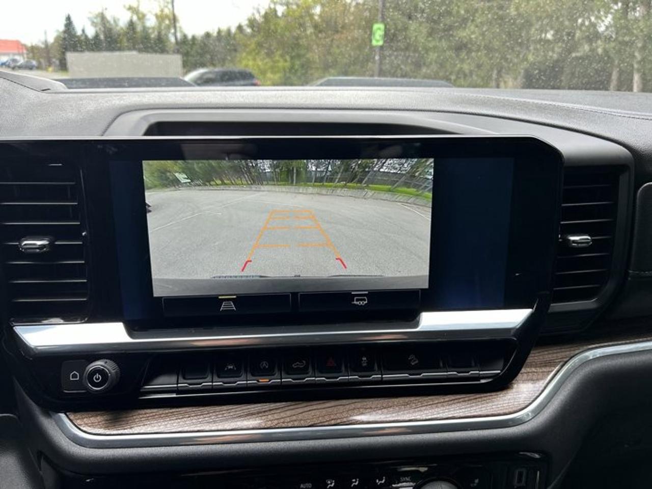 2022 Chevrolet Silverado 1500 LT Trail Boss Crew Cab 4WD | Heated Steering | No accidents Photo