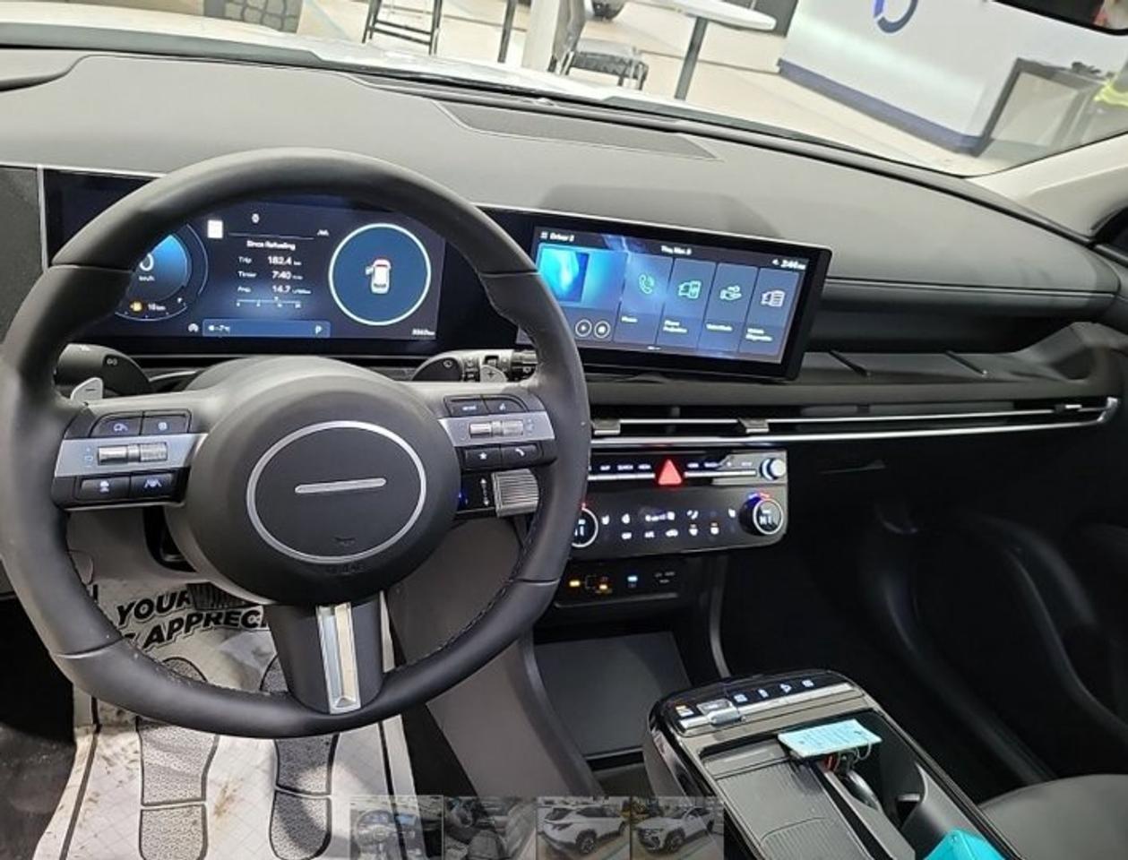 2026 Hyundai Tucson Preferred AWD | Trend Pkg | Leather | Sunroof | Heated Wheel + Seats | Power Seat | and More ! Photo