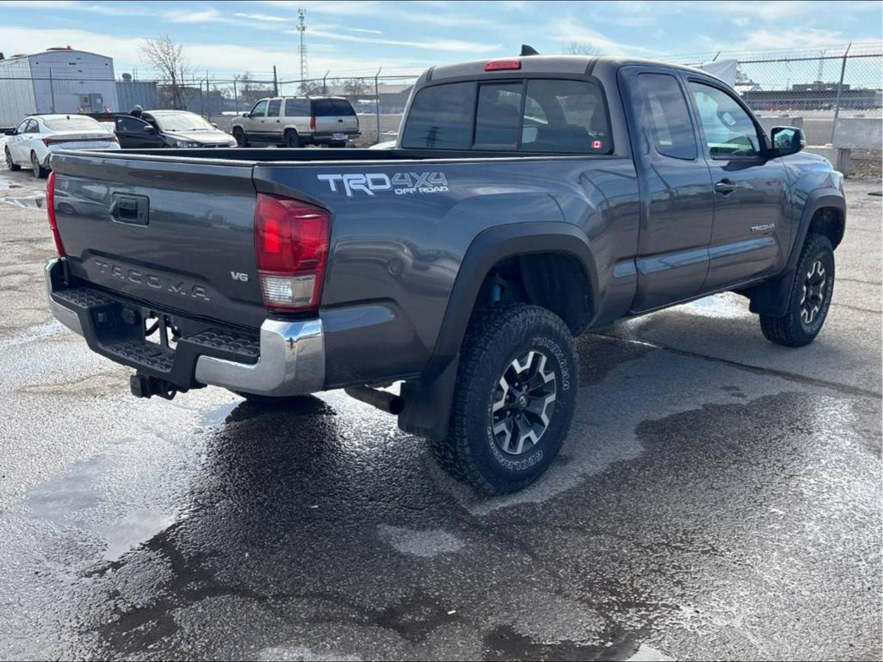 2017 Toyota Tacoma TRD Photo