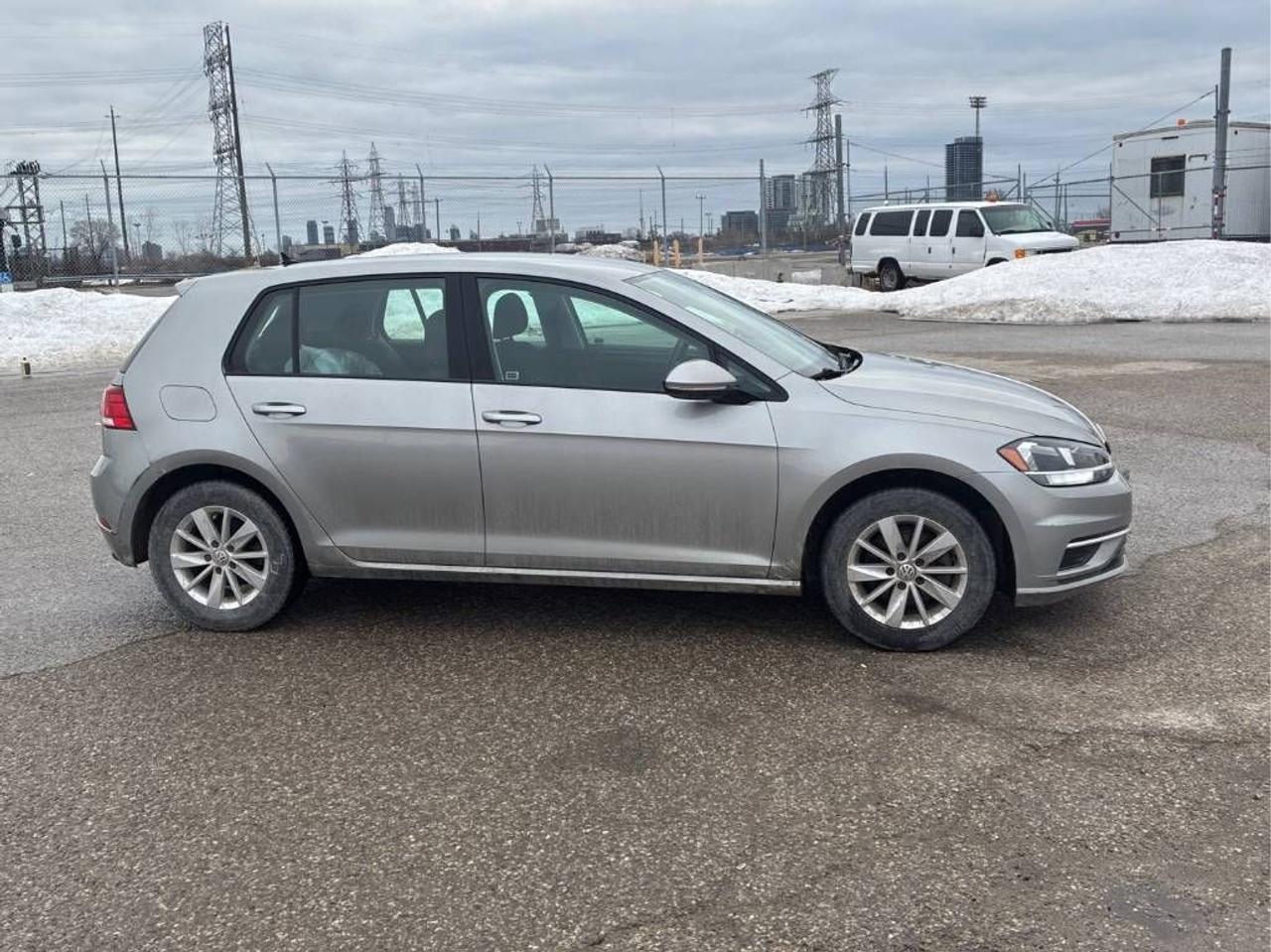 2019 Volkswagen Golf Comfortline - YES ONLY 22,000KM!! HEATED SEATS!!! Photo2