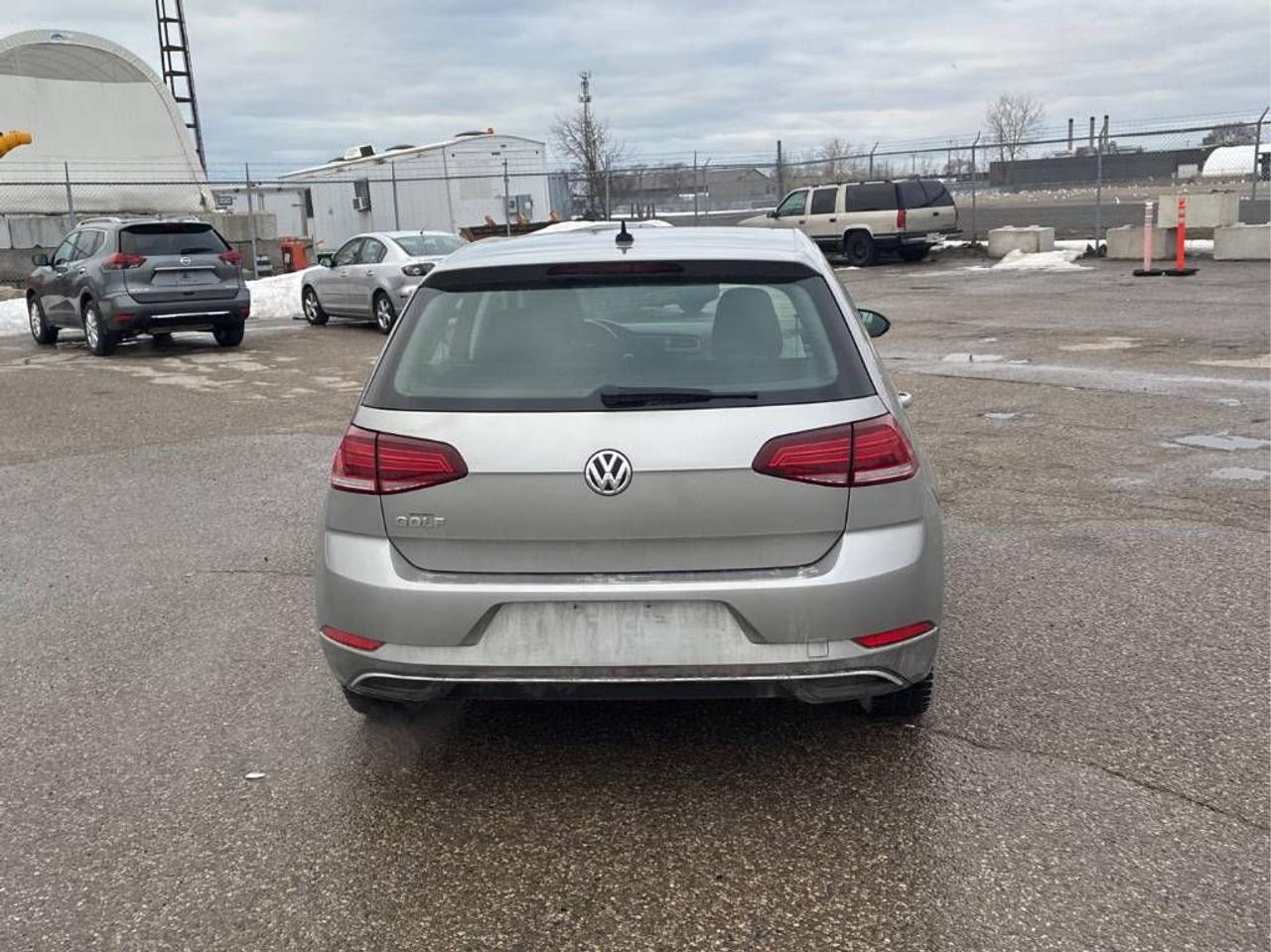 2019 Volkswagen Golf Comfortline - YES ONLY 22,000KM!! HEATED SEATS!!! Photo