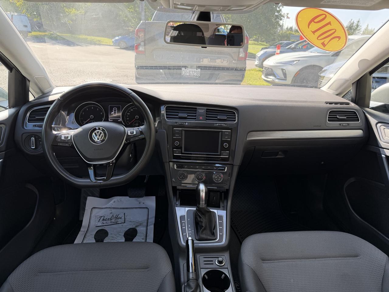 2019 Volkswagen Golf Comfortline - YES ONLY 22,000KM!! HEATED SEATS!!! Photo
