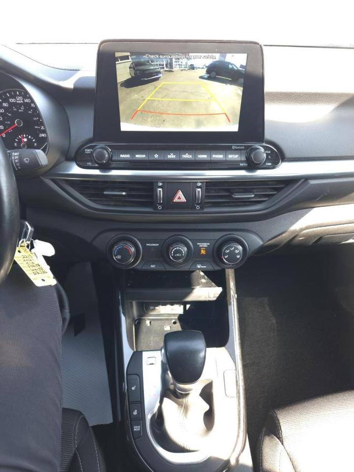 2021 Kia Forte Sedan EX IVT Photo