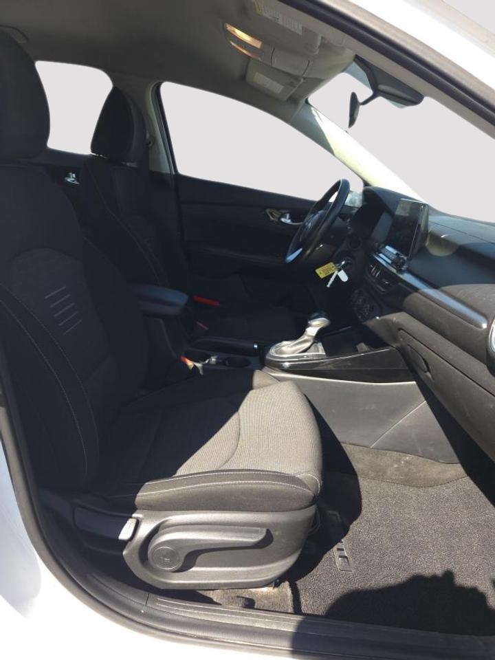2021 Kia Forte Sedan EX IVT Photo