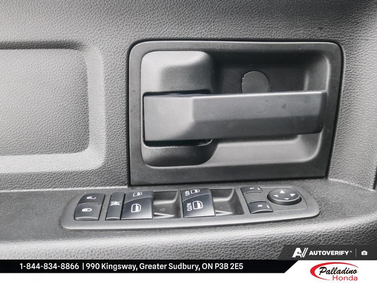 2021 RAM 1500 Classic EXPRESS Photo