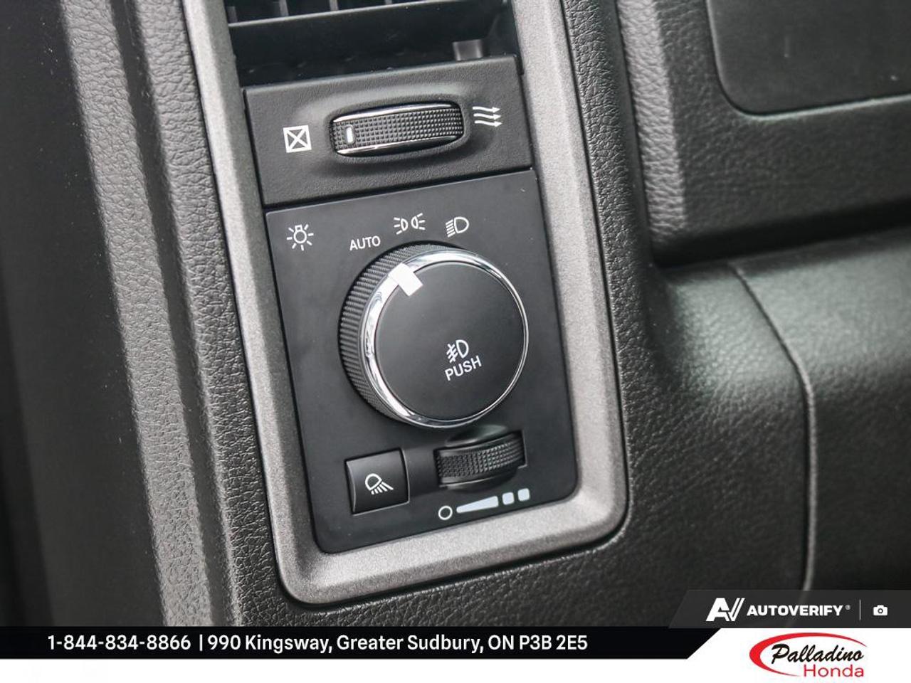 2021 RAM 1500 Classic EXPRESS Photo