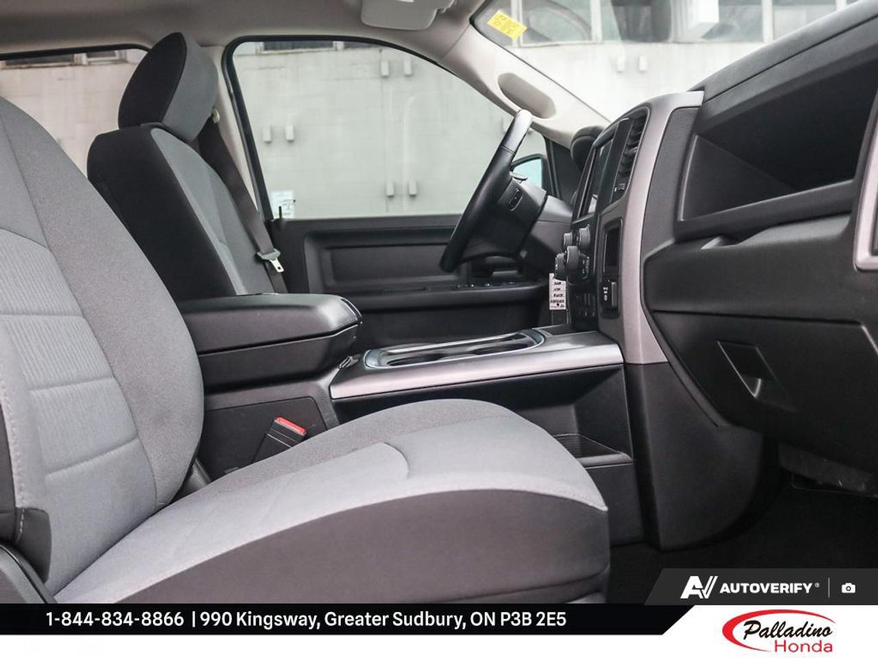 2021 RAM 1500 Classic EXPRESS Photo