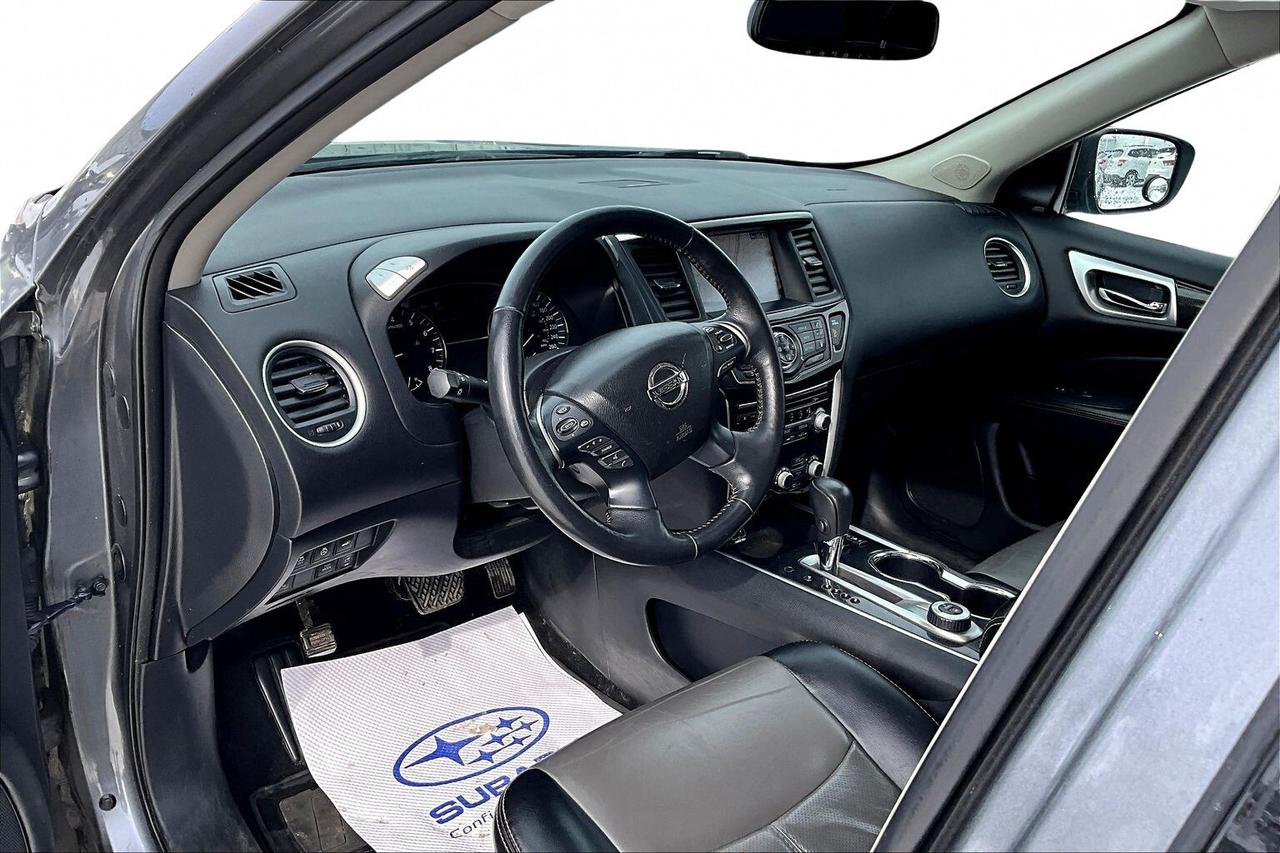 2020 Nissan Pathfinder | 4X4 | 3.5L V6 | 7 Seater | North Bay | Photo