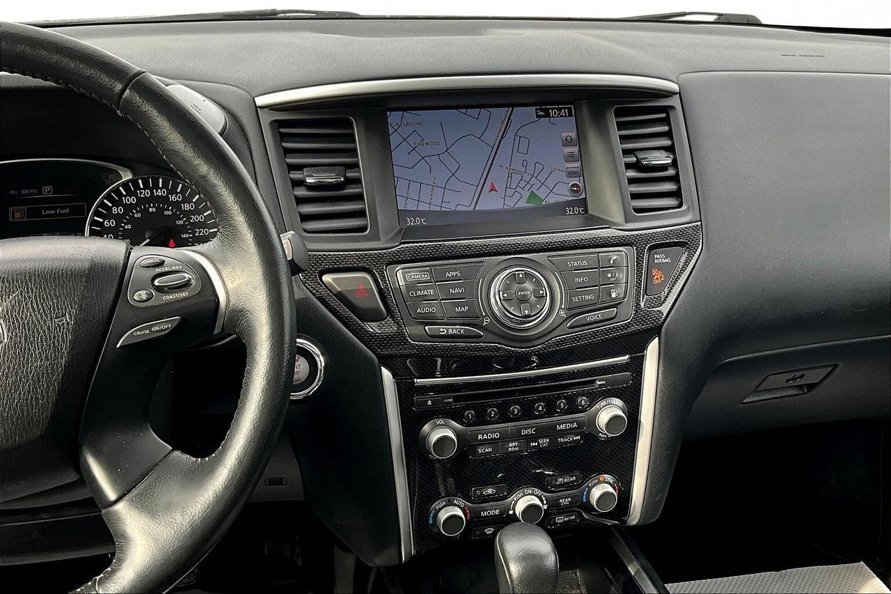 2020 Nissan Pathfinder | 4X4 | 3.5L V6 | 7 Seater | North Bay | Photo